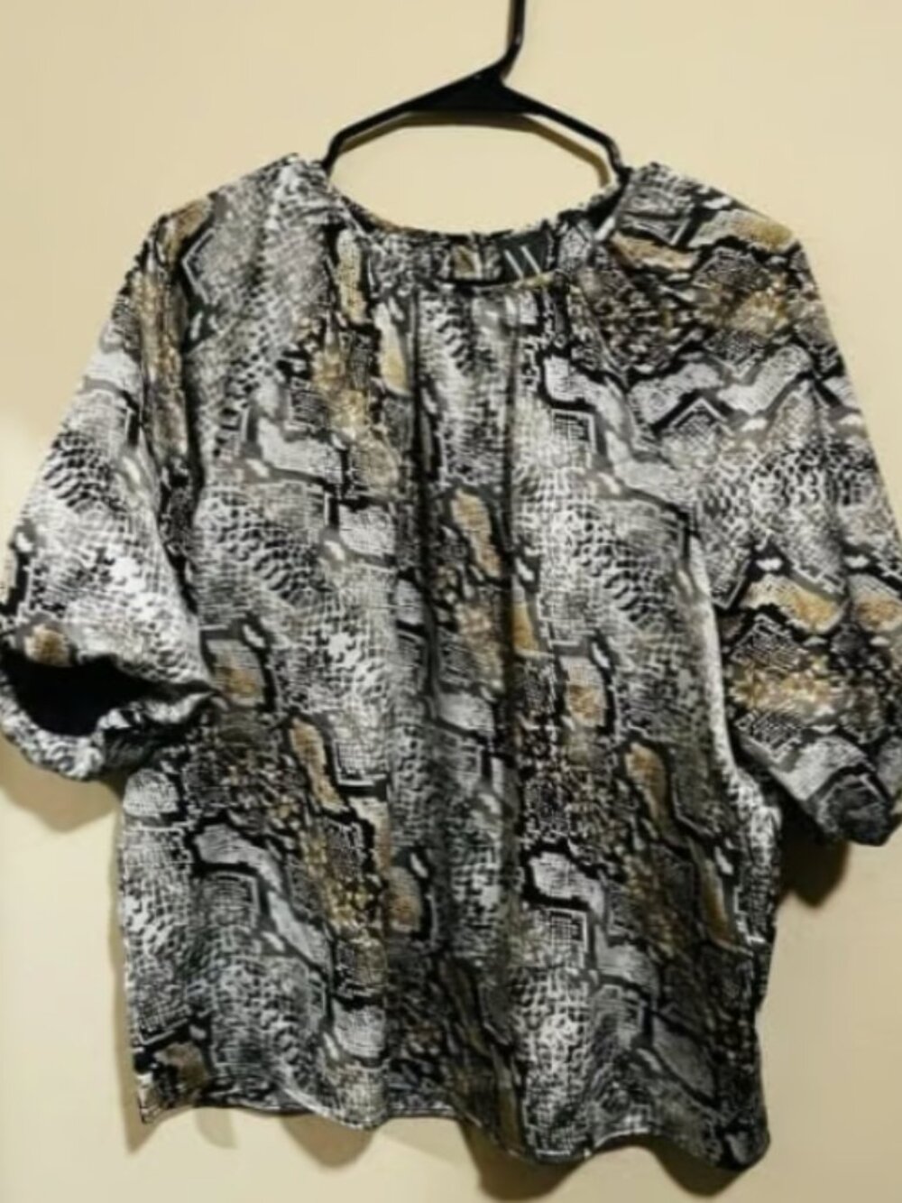 womens blouse : M